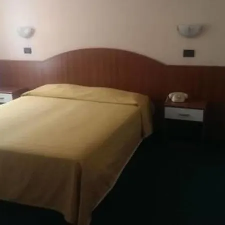 Cortina Ξενοδοχείο 2*