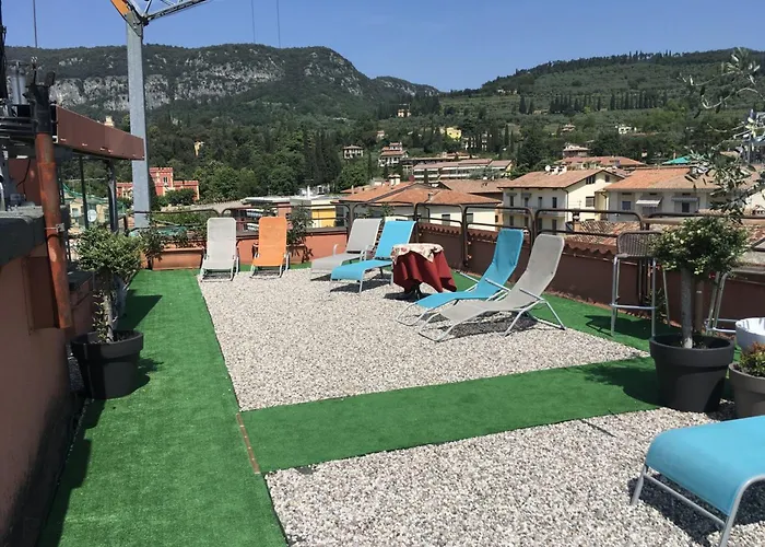 Otel Cortina 2*