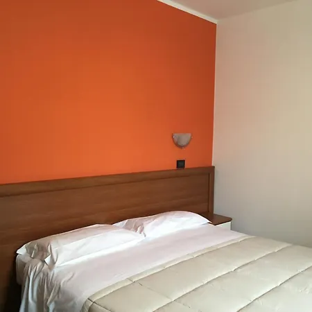 Hotel Cortina 2*