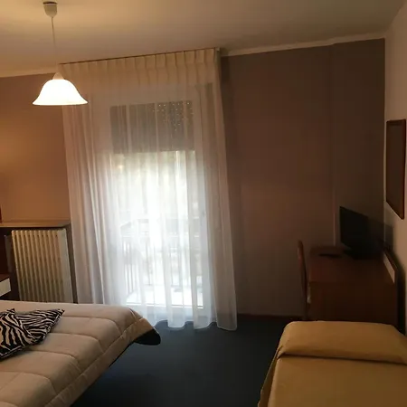 Cortina Garda (Verona)