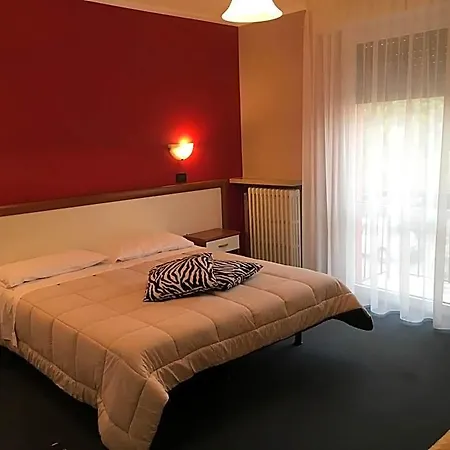Hotel Cortina 2*