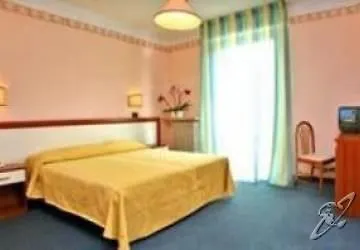Cortina Hotel Garde